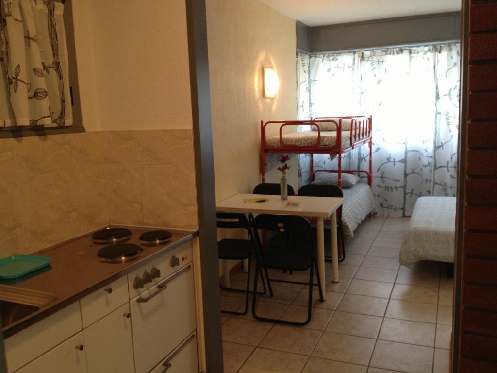 Residence Tell Chiasso Kamer foto