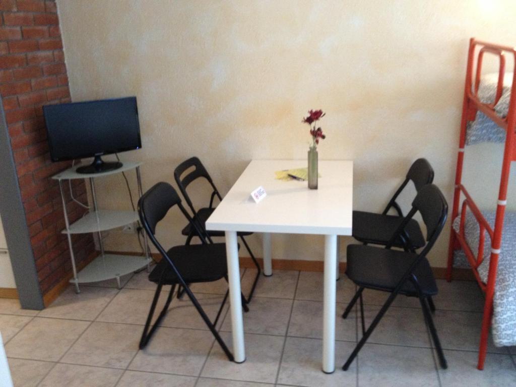 Residence Tell Chiasso Kamer foto